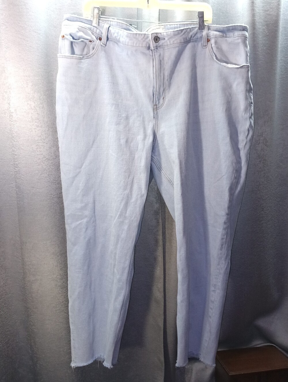 The Mom High Rise Jeans